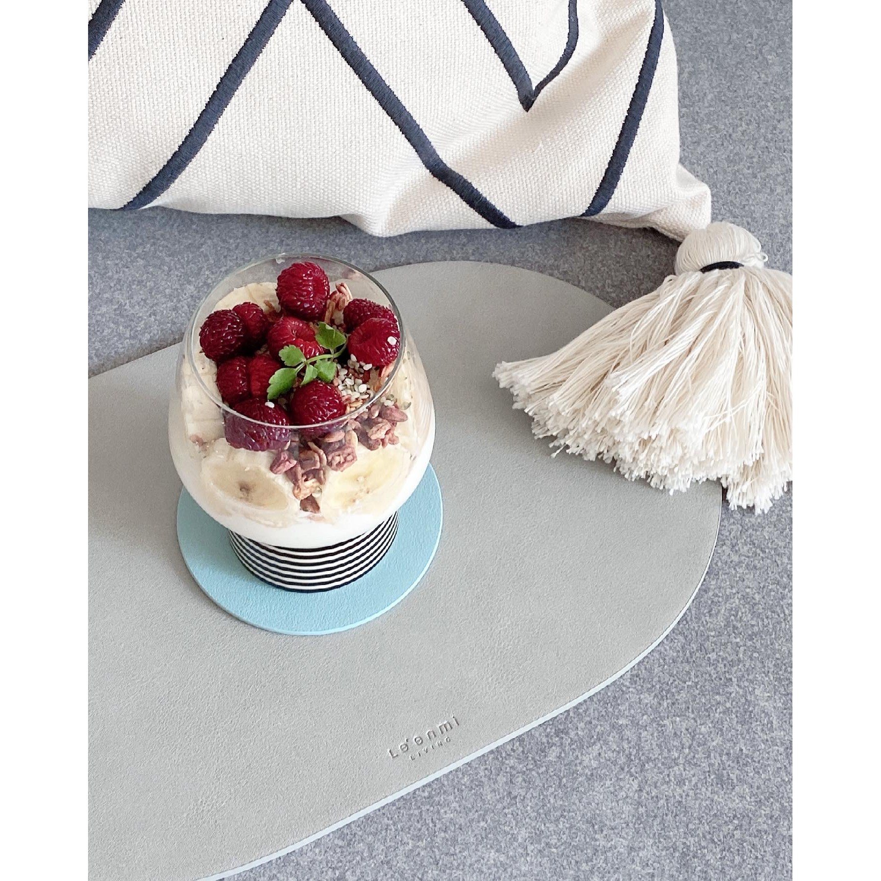 르엔미 양면 방수 타원 가죽트레이 (스몰), 가로33.5cm/세로21cm/두께4mm, 타원 초록, 1개 상세 이미지 1